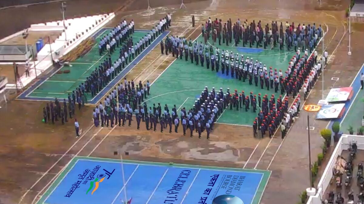 Bharat Diamond Bourse [BDB] members, employees sing National Anthem