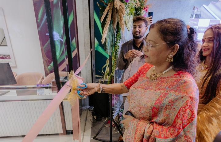 Limelight opens 1st CVD Diamond store in Juhu, Mumbai