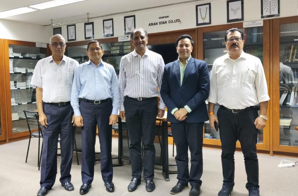 GJEPC Welcomes new Chairman of the IIGJ MUMBAI Board, Mr. Vasant Mehta