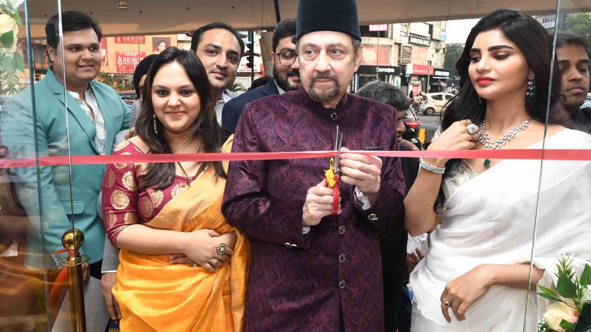 Experience Sustainable Elegance with Limelight Diamonds – A New Luxury Destination For Jewellery In Hyderabad Inaugurated by Nb. Raunaq Yar Khan, 9th Nizam of Hyderabad.